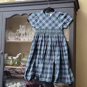 Edgefield Collection Girls. Sz. 6 Plaid Blue hue smocked dress